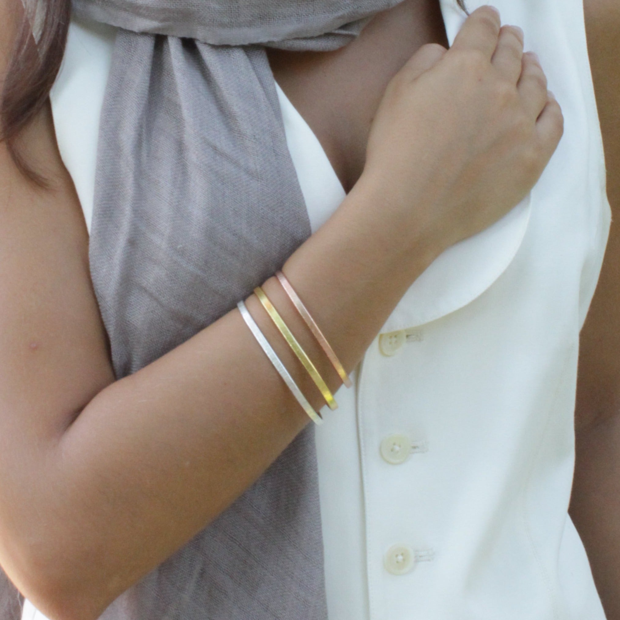 Set of LOVE MONEY HEALTH bracelets plated in gold and silver-1